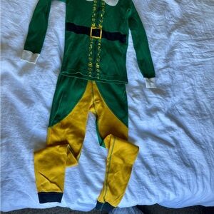 Hanna Andersson Elf pjs size 8